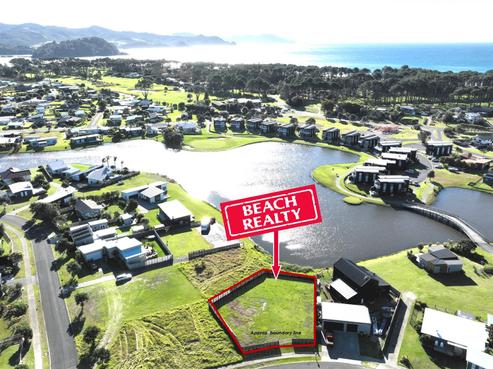103 Mahoe Place, Matarangi