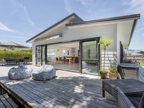 8 Voyager Place, Cooks Beach