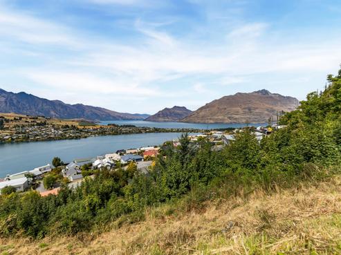 7 Conifer Lane, Queenstown Central