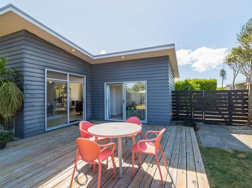 43 Sackville Street, Martinborough