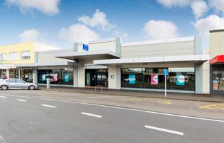 Substantial Open Plan Office Building For Lease