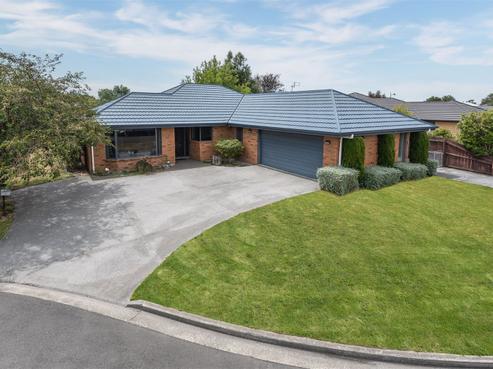 6 Lightning Close, Hornby