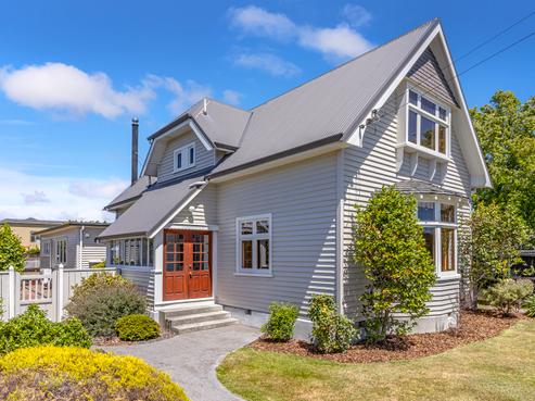 64 Hawthorne Street, Strowan