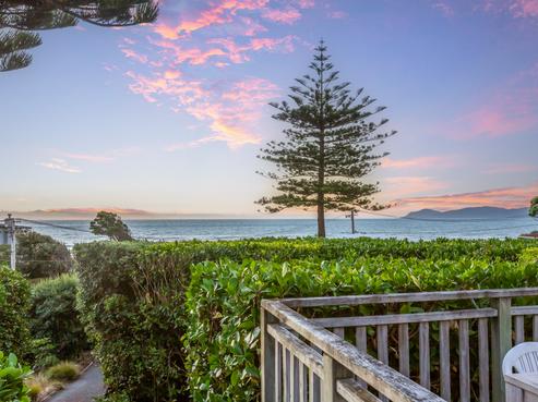 53 The Esplanade, Raumati South