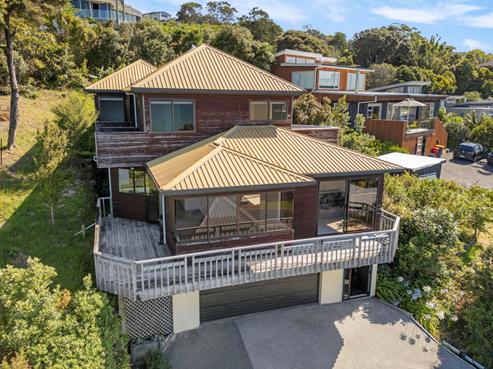 64 Duncansby Road, Stanmore Bay
