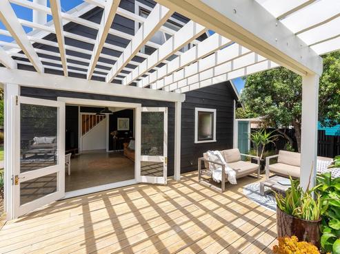 16 Ngapaki Street, Waikanae Beach