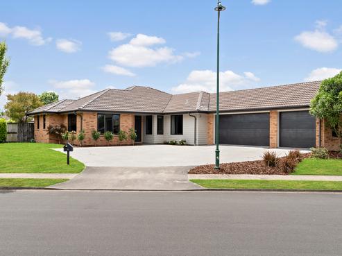 35 Tallentire Crescent, Huntington