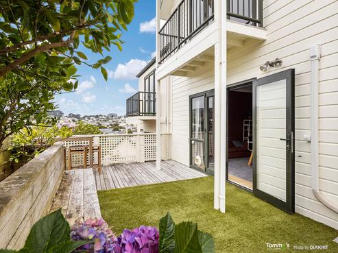 2/265 Adelaide Road, Newtown