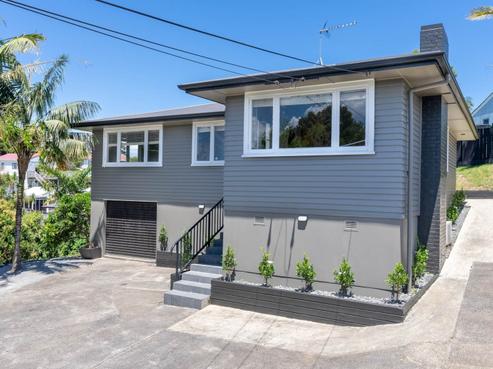 109 Hendry Avenue, Hillsborough