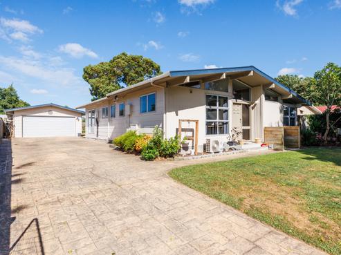 29 Stillwater Place, Westbrook