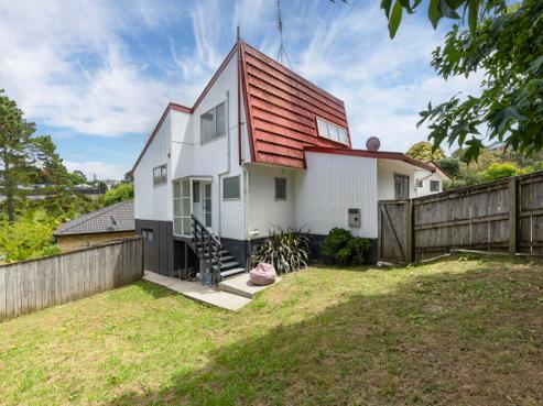 20 Bel Air Drive, Hillsborough