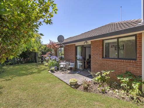 2/1 Thornhill Place, Sockburn