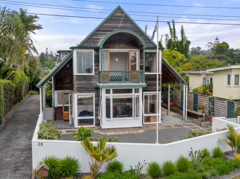 28 Marine Parade, Mellons Bay