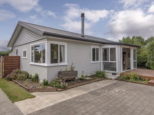 7 Russell Street, Darfield