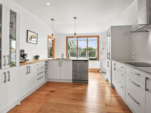 7B Church Street, Tirau