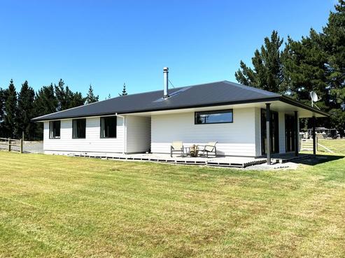 64 Cameron Road, Balclutha