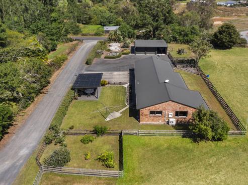 11A Higginson Road, Ngahinapouri