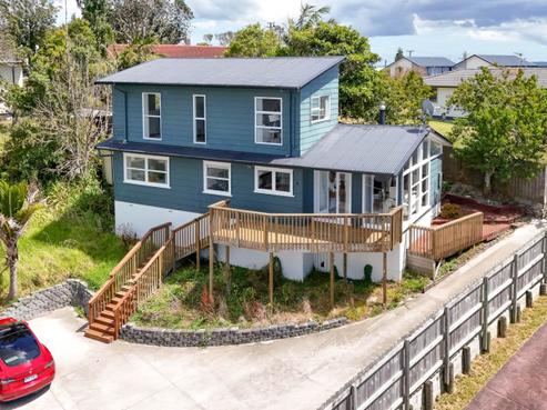 5 Taurus Crescent, Beach Haven
