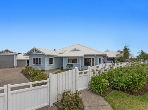 28 Bunyan Road, Coastlands