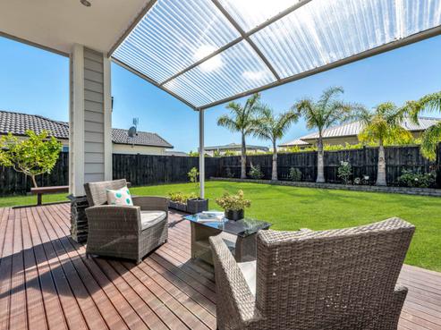 7 Defender Crescent, Beachlands