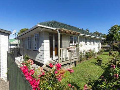 2 Simpson Road, Ranui