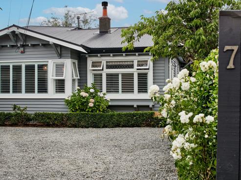 71 Hautana Street, Woburn