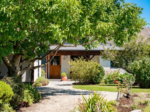 6 Meadowbrook Place, Wanaka