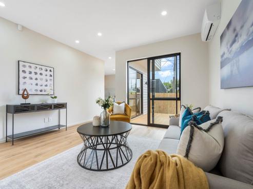 4/33 Colwill Road, Massey