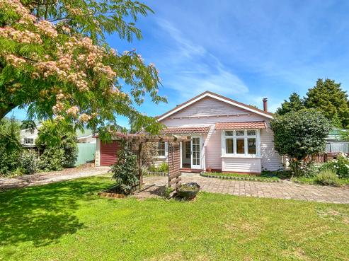 149 Commercial Street, Takaka