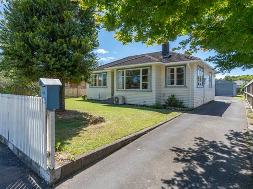 83 Montgomery Crescent, Bader