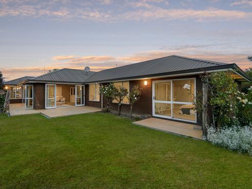 8 Patricia Place, Harewood