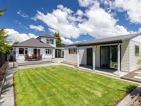 8 Mappleton Avenue, Burnside