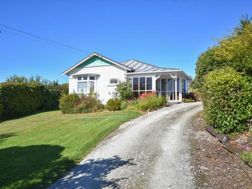 15 Mount Street, Waikouaiti