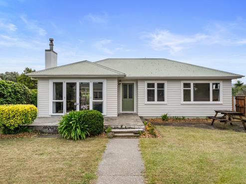 82 Alexander Road, Raumati Beach
