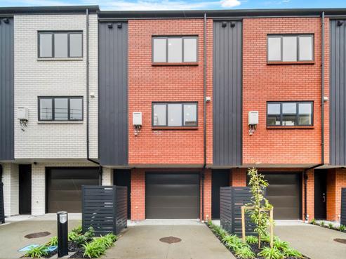 3 Henry Maxwell Way, Flat Bush