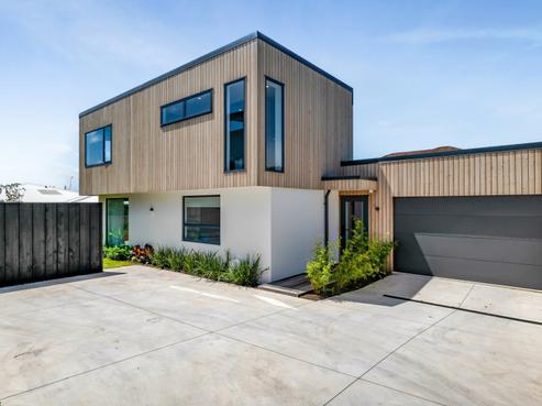 5B Strandon Place, Strandon