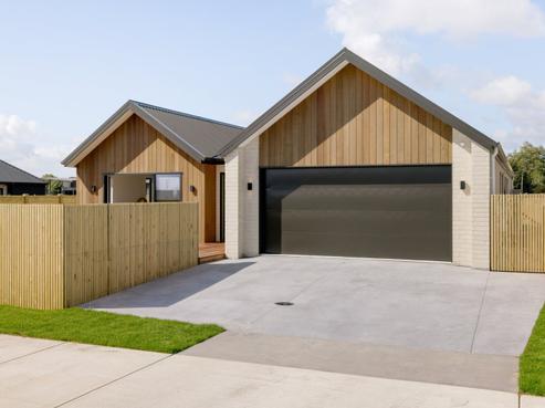 38 Hugo Shaw Drive, Cambridge