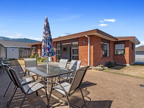 8 Evergreen Way, Stoke