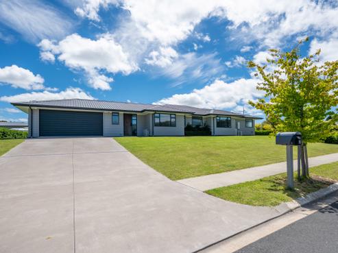 2 Pukatea Lane, Kinloch
