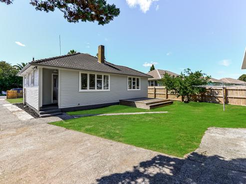 37 Wordsworth Crescent, Enderley