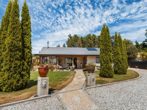 55 Loach Road, Hawea Flat