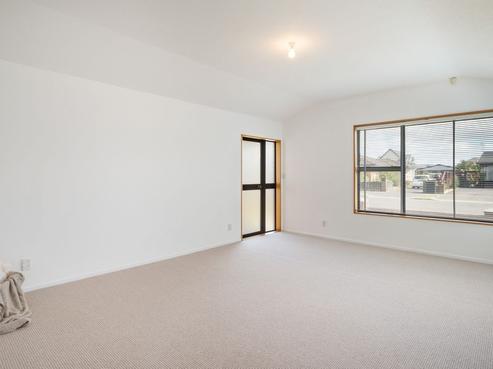 1/82 Waratah Street, Avondale