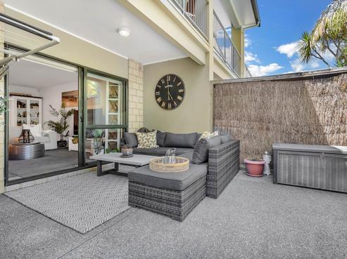 90B Albany Highway, Greenhithe