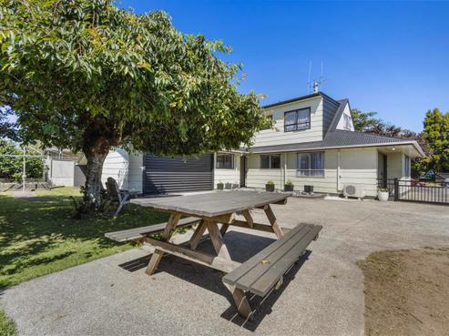 48 Chaucer Street, Leamington