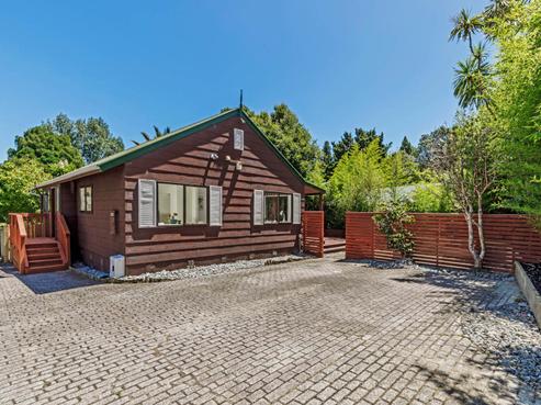 1/17 Geoffrey Road, Torbay