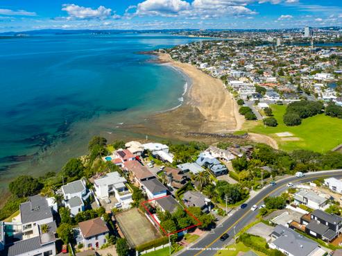 1/23 Beach Road, Castor Bay