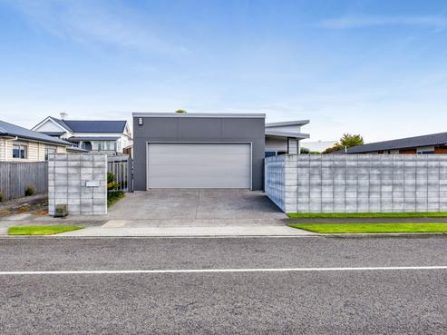 17 Victoria Street, Hawera