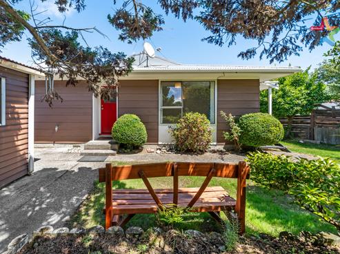 69B Hartford Crescent, Totara Park