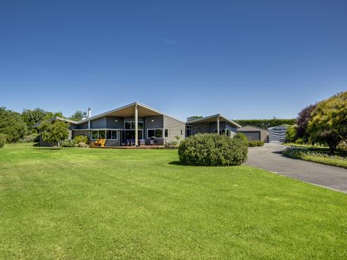 18 Scarrott Road, Bay View