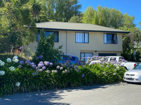6 Burrough Place, Enner Glynn